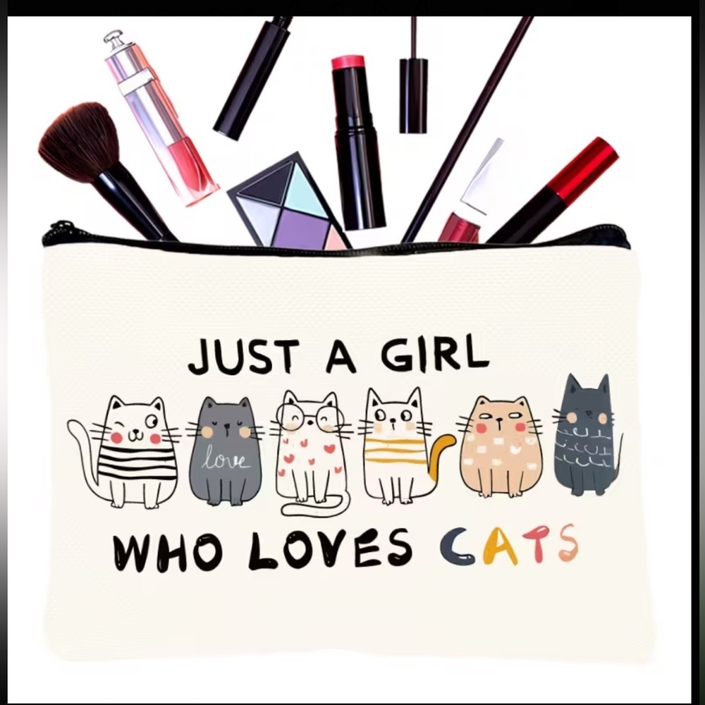 Just a Girl Who loves Cats Makeup Bag